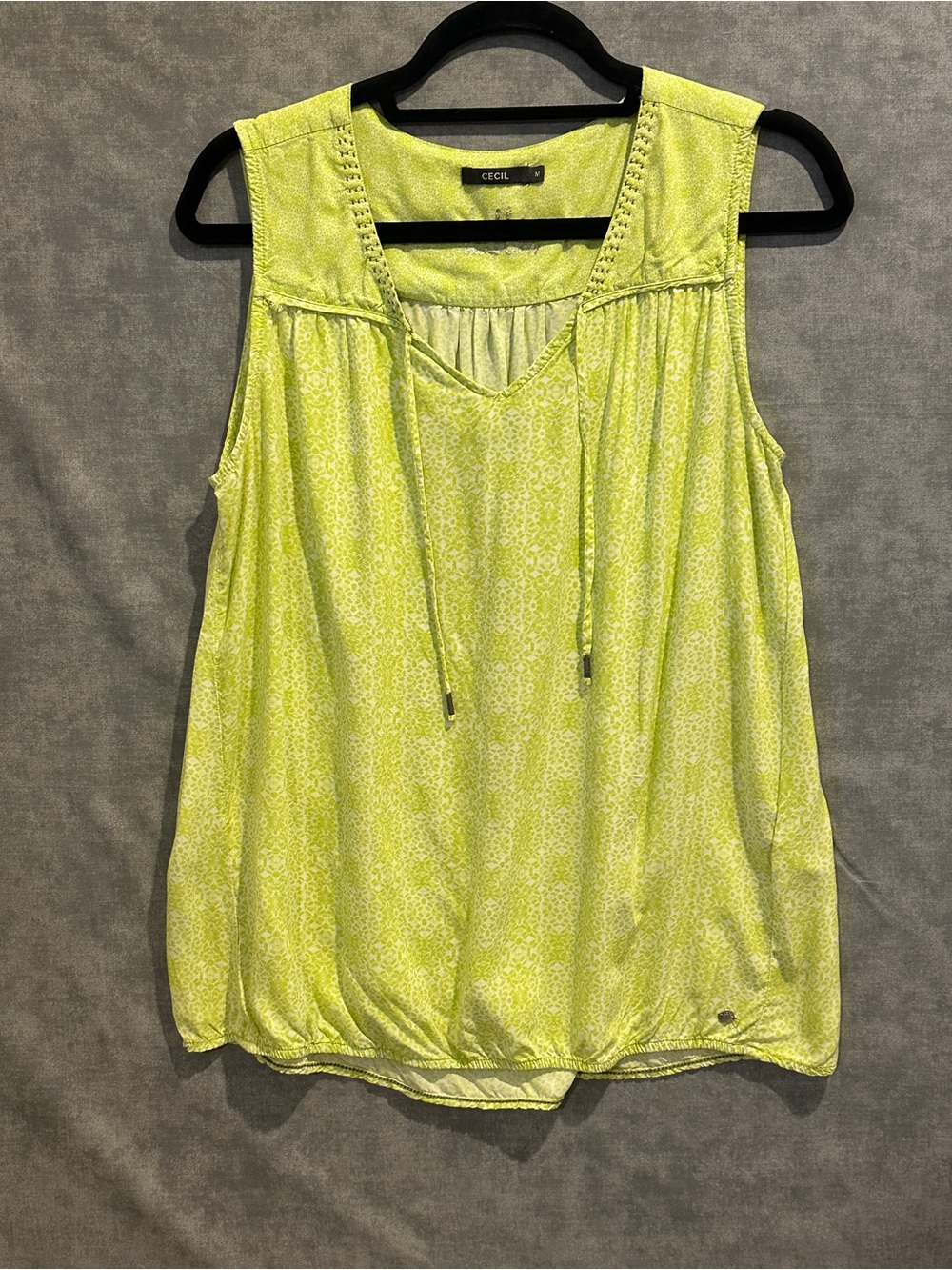 Cecil Lime Green Sleeveless Blouse Size M